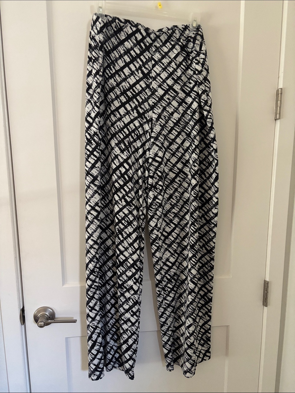 AB Studio Black and White Diagonal Grid Wide-Leg Pants